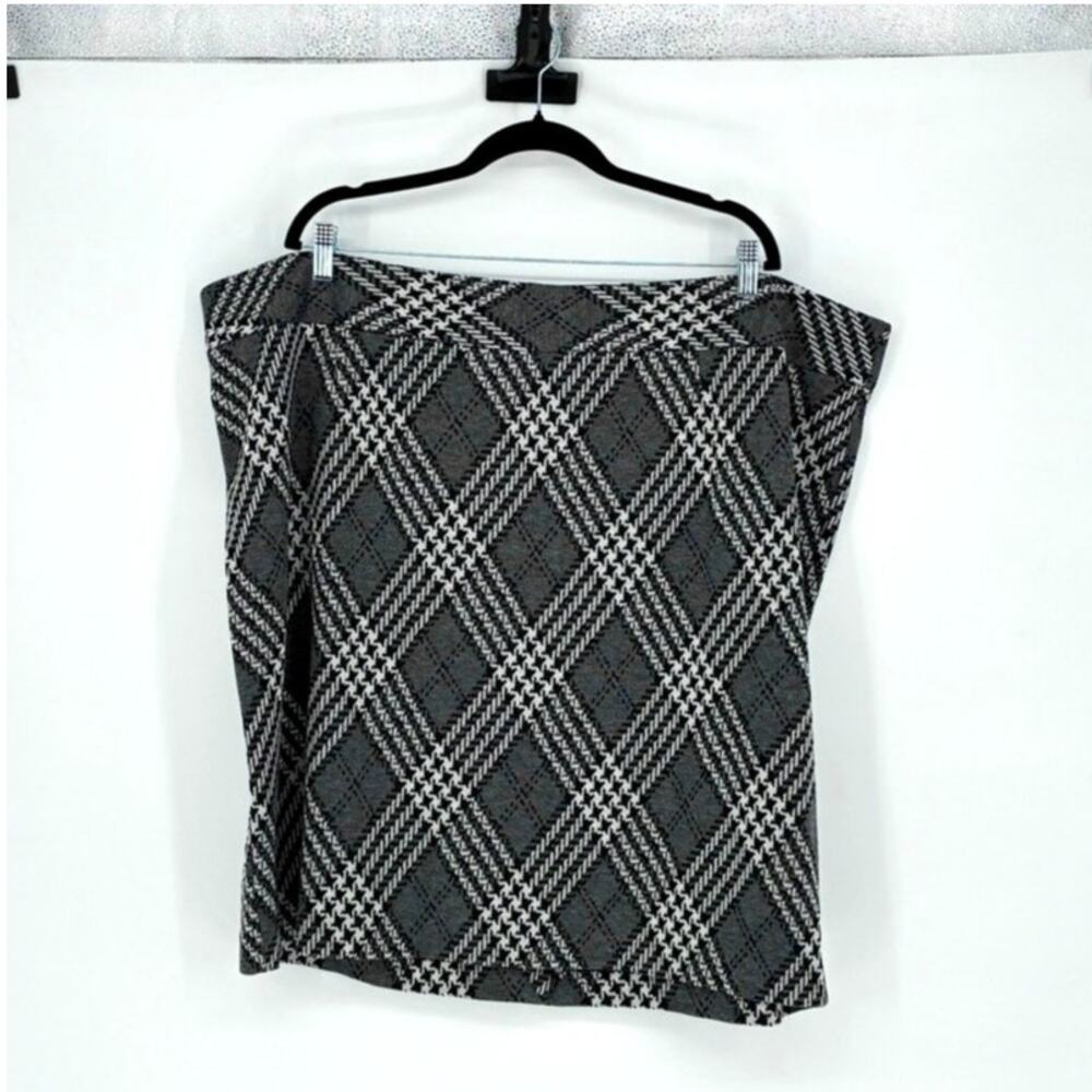 Lane Bryant Gray, Black & White Diamond Houndstooth Knit Skirt - Plus Size 28